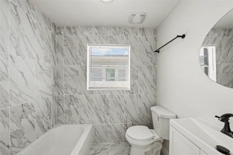 Casa en venta en Tampa, Florida, 3 dormitorios, 147.81 m2 № 2345187 - foto 19