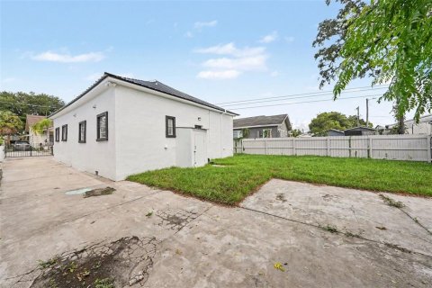 Casa en venta en Tampa, Florida, 3 dormitorios, 147.81 m2 № 2345187 - foto 23