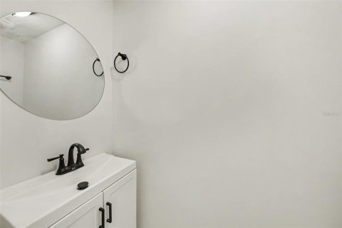 Casa en venta en Tampa, Florida, 3 dormitorios, 147.81 m2 № 2345187 - foto 12