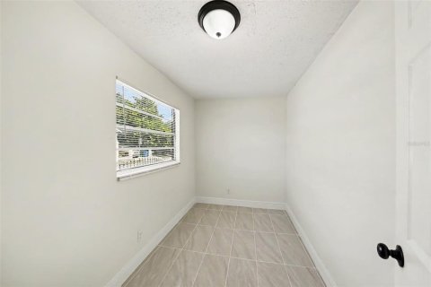 Casa en venta en Tampa, Florida, 3 dormitorios, 147.81 m2 № 2345187 - foto 11