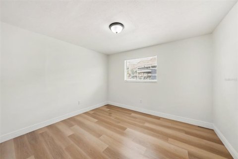 Casa en venta en Tampa, Florida, 3 dormitorios, 147.81 m2 № 2345187 - foto 13
