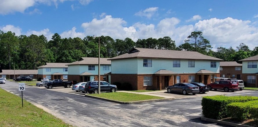 Propiedad comercial en Valparaiso, Florida № 561056