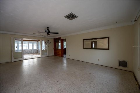 House in South Pasadena, Florida 2 bedrooms, 115.85 sq.m. № 2166288 - photo 16