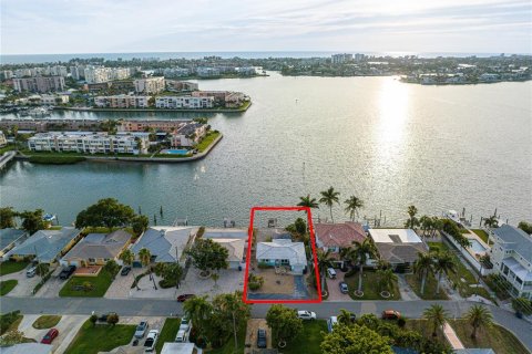 House in South Pasadena, Florida 2 bedrooms, 115.85 sq.m. № 2166288 - photo 28