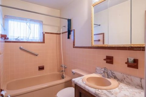 House in South Pasadena, Florida 2 bedrooms, 115.85 sq.m. № 2166288 - photo 23