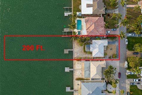House in South Pasadena, Florida 2 bedrooms, 115.85 sq.m. № 2166288 - photo 11