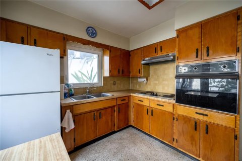 House in South Pasadena, Florida 2 bedrooms, 115.85 sq.m. № 2166288 - photo 19