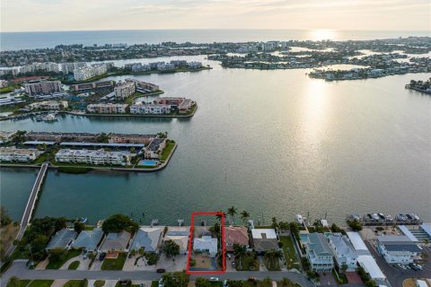 House in South Pasadena, Florida 2 bedrooms, 115.85 sq.m. № 2166288 - photo 27