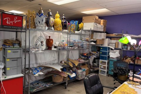 Immobilier commercial à vendre à Hialeah, Floride № 2051837 - photo 18