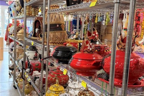 Immobilier commercial à vendre à Hialeah, Floride № 2051837 - photo 11