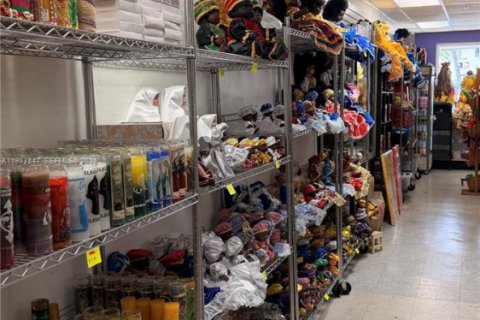 Immobilier commercial à vendre à Hialeah, Floride № 2051837 - photo 21