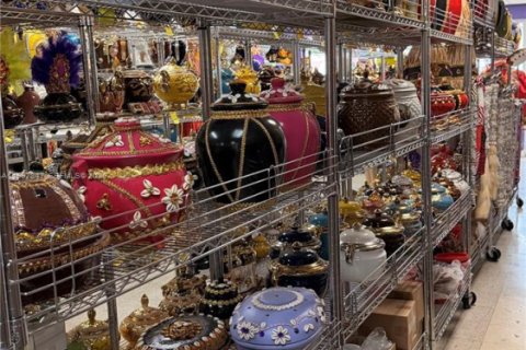 Immobilier commercial à vendre à Hialeah, Floride № 2051837 - photo 7