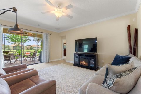 House in Davenport, Florida 3 bedrooms, 238.85 sq.m. № 1786378 - photo 12