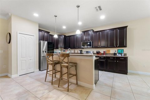 House in Davenport, Florida 3 bedrooms, 238.85 sq.m. № 1786378 - photo 10