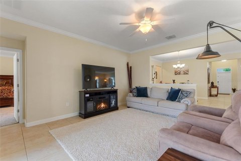 House in Davenport, Florida 3 bedrooms, 238.85 sq.m. № 1786378 - photo 13