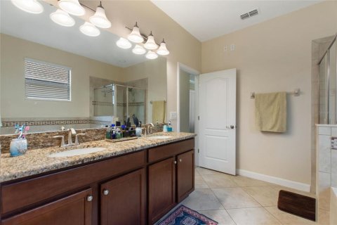 House in Davenport, Florida 3 bedrooms, 238.85 sq.m. № 1786378 - photo 26