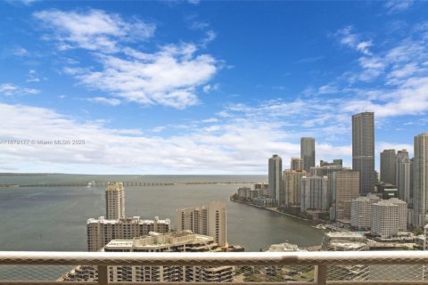 Condominio en alquiler en Miami, Florida, 2 dormitorios, 157.38 m2 № 1895952 - foto 2