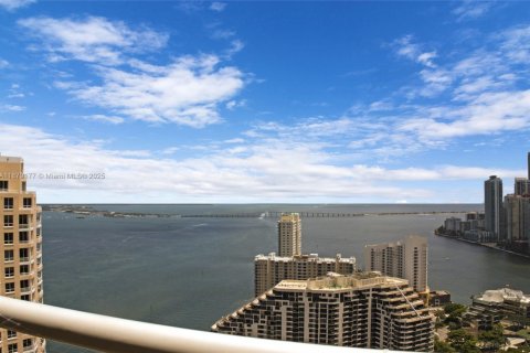 Condominio en alquiler en Miami, Florida, 2 dormitorios, 157.38 m2 № 1895952 - foto 1