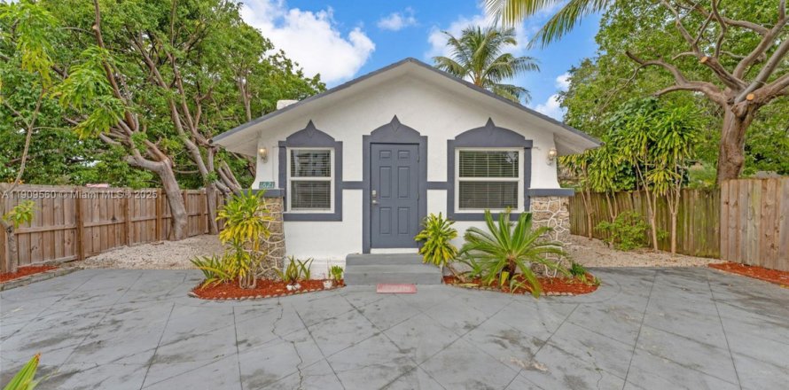 Villa ou maison à Miami, Floride 3 chambres, 89.37 m2 № 1966340