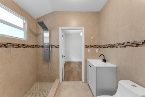 Villa ou maison à vendre à Miami, Floride: 3 chambres, 89.37 m2 № 1966340 - photo 9