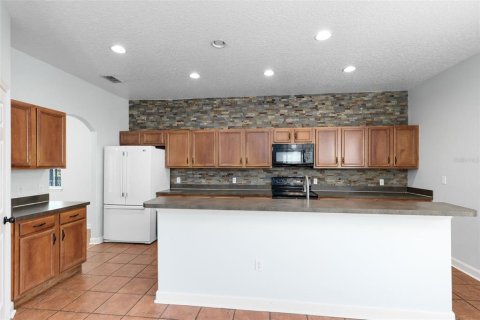 House in Orlando, Florida 4 bedrooms, 246.75 sq.m. № 1680072 - photo 8
