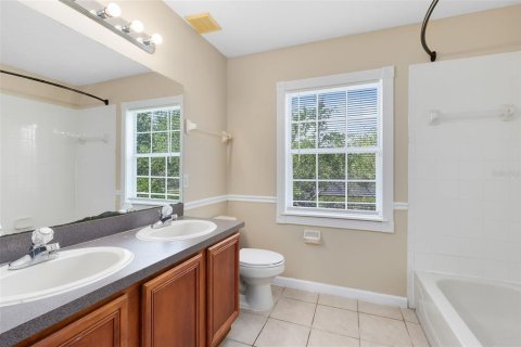 House in Orlando, Florida 4 bedrooms, 246.75 sq.m. № 1680072 - photo 13