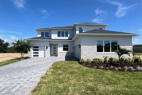 Casa en Apopka, Florida 5 dormitorios, 370.4 m2 № 2130930