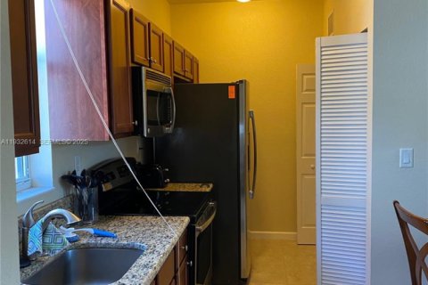 Снять в аренду коммерческую недвижимость в Майами, Флорида 179.3м2, № 1992286 - фото 8