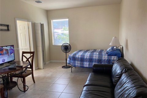 Снять в аренду коммерческую недвижимость в Майами, Флорида 179.3м2, № 1992286 - фото 6