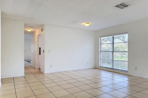 House in Bradenton, Florida 4 bedrooms, 165.18 sq.m. № 2156793 - photo 9
