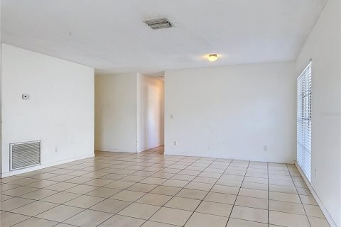 House in Bradenton, Florida 4 bedrooms, 165.18 sq.m. № 2156793 - photo 11