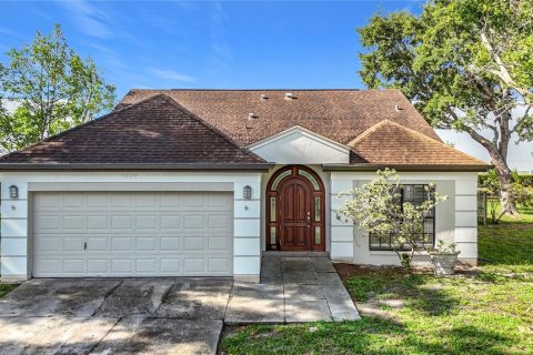 House in Bradenton, Florida 4 bedrooms, 165.18 sq.m. № 2156793