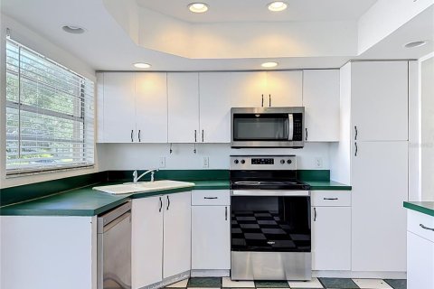 House in Bradenton, Florida 4 bedrooms, 165.18 sq.m. № 2156793 - photo 15