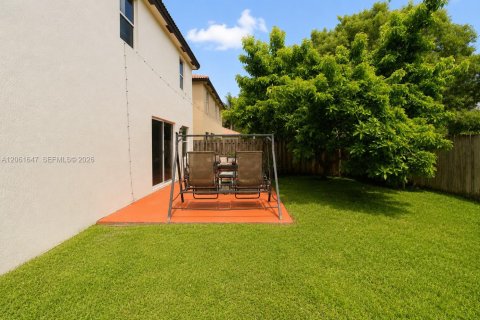 House in Homestead, Florida 6 bedrooms, 276.85 sq.m. № 2192137 - photo 25
