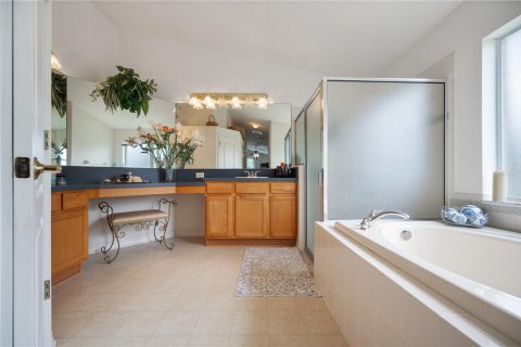 Casa en venta en Brandon, Florida, 4 dormitorios, 238.85 m2 № 2386115 - foto 23