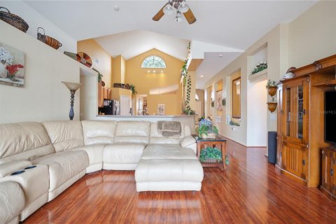 Casa en venta en Brandon, Florida, 4 dormitorios, 238.85 m2 № 2386115 - foto 7