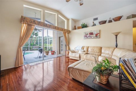 Casa en venta en Brandon, Florida, 4 dormitorios, 238.85 m2 № 2386115 - foto 9