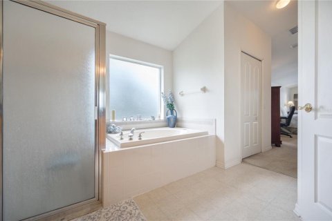 Casa en venta en Brandon, Florida, 4 dormitorios, 238.85 m2 № 2386115 - foto 24