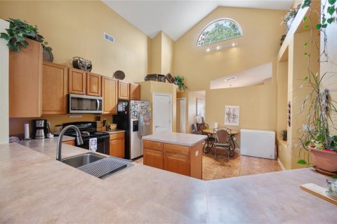 Casa en venta en Brandon, Florida, 4 dormitorios, 238.85 m2 № 2386115 - foto 15