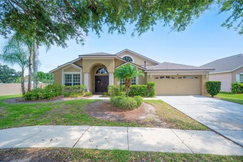 Casa en Brandon, Florida 4 dormitorios, 238.85 m2 № 2386115