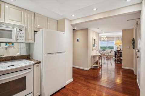 Copropriété à vendre à Sunny Isles Beach, Floride: 2 chambres, 120.31 m2 № 2348566 - photo 8