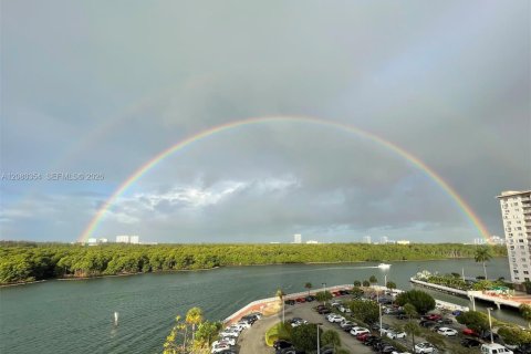 Copropriété à vendre à Sunny Isles Beach, Floride: 2 chambres, 120.31 m2 № 2348566 - photo 19