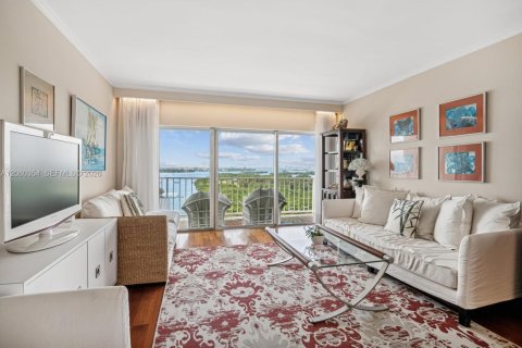 Copropriété à vendre à Sunny Isles Beach, Floride: 2 chambres, 120.31 m2 № 2348566 - photo 4