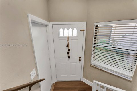 Condo in Plantation, Florida, 2 bedrooms  № 1891495 - photo 5