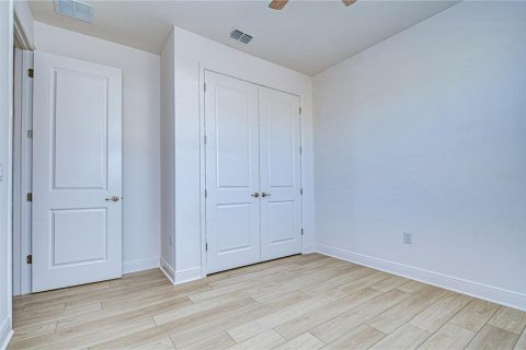 Снять в аренду виллу или дом в Тонотосасса, Флорида 13 комнат, 250м2, № 2094166 - фото 12