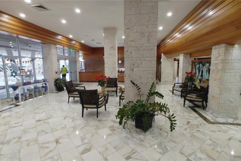 Condominio en venta en Sunny Isles Beach, Florida, 1 dormitorio, 102.56 m2 № 1992468 - foto 21