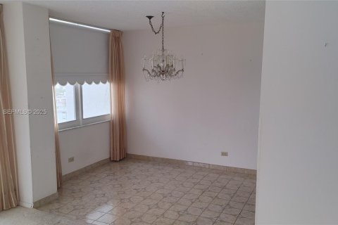 Condominio en venta en Sunny Isles Beach, Florida, 1 dormitorio, 102.56 m2 № 1992468 - foto 6