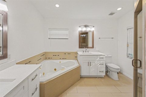 Villa ou maison à vendre à Tampa, Floride: 4 chambres, 225.01 m2 № 2398943 - photo 18