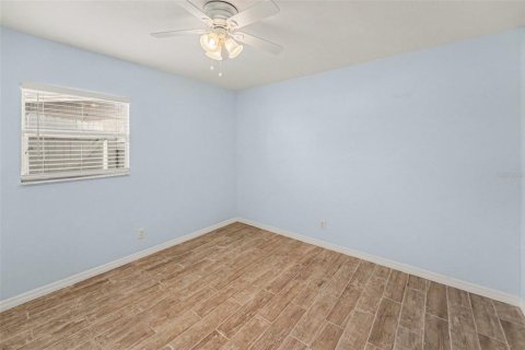 Villa ou maison à vendre à Tampa, Floride: 4 chambres, 225.01 m2 № 2398943 - photo 23
