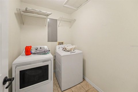 Villa ou maison à vendre à Tampa, Floride: 4 chambres, 225.01 m2 № 2398943 - photo 27